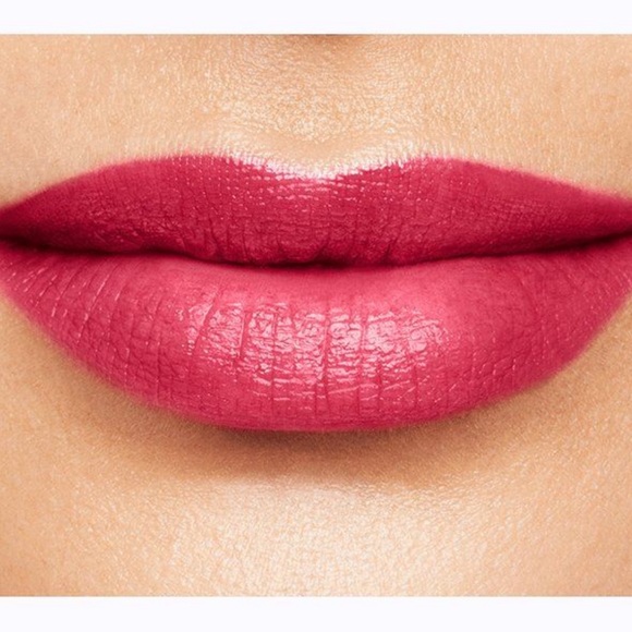 Mary Kay Gel Semi-Matte Lipstick Powerful Pink - Picture 3 of 6